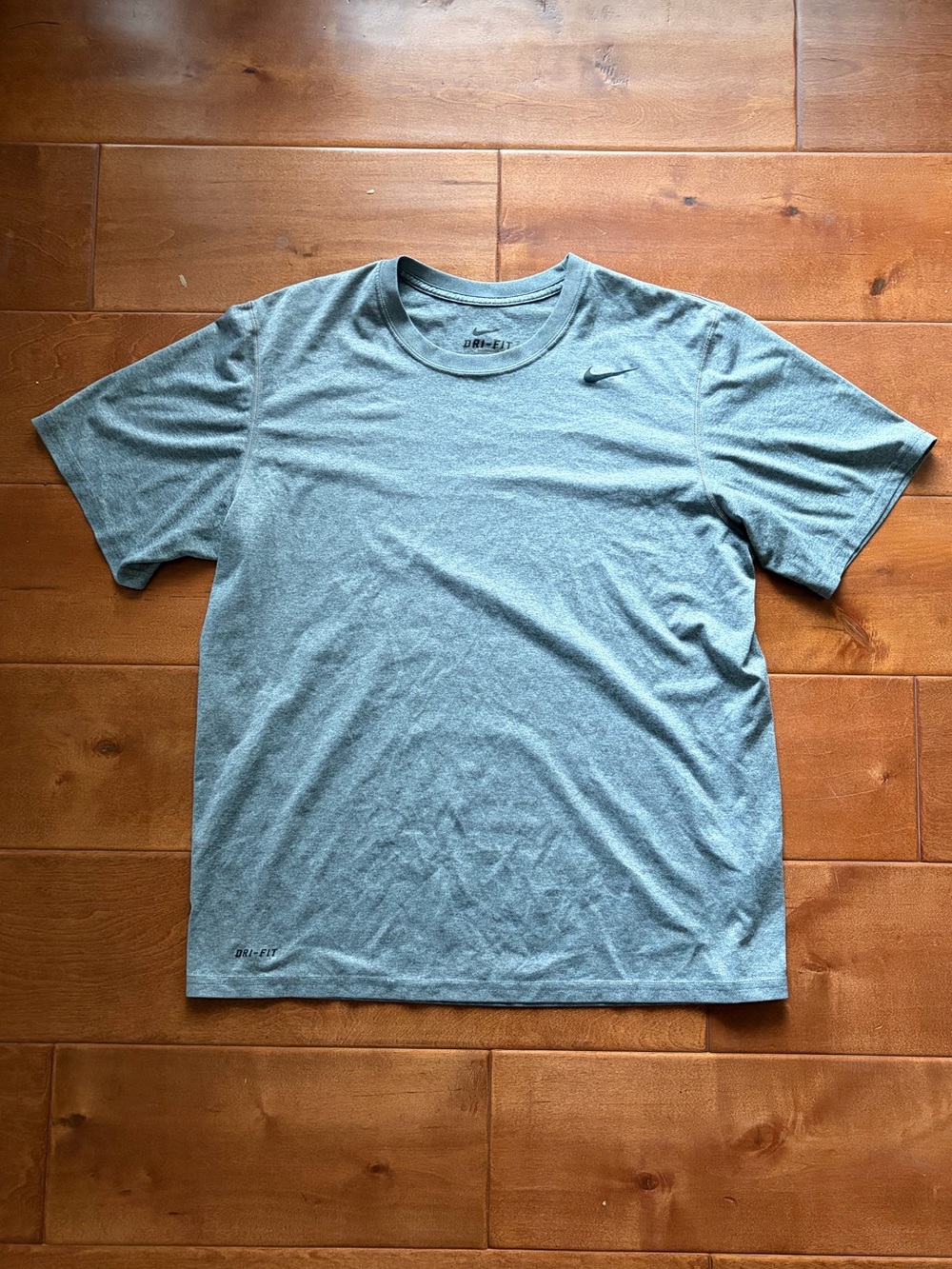 Nike Men’s Light Heather Gray Short Sleeve Dri-FIT Tee